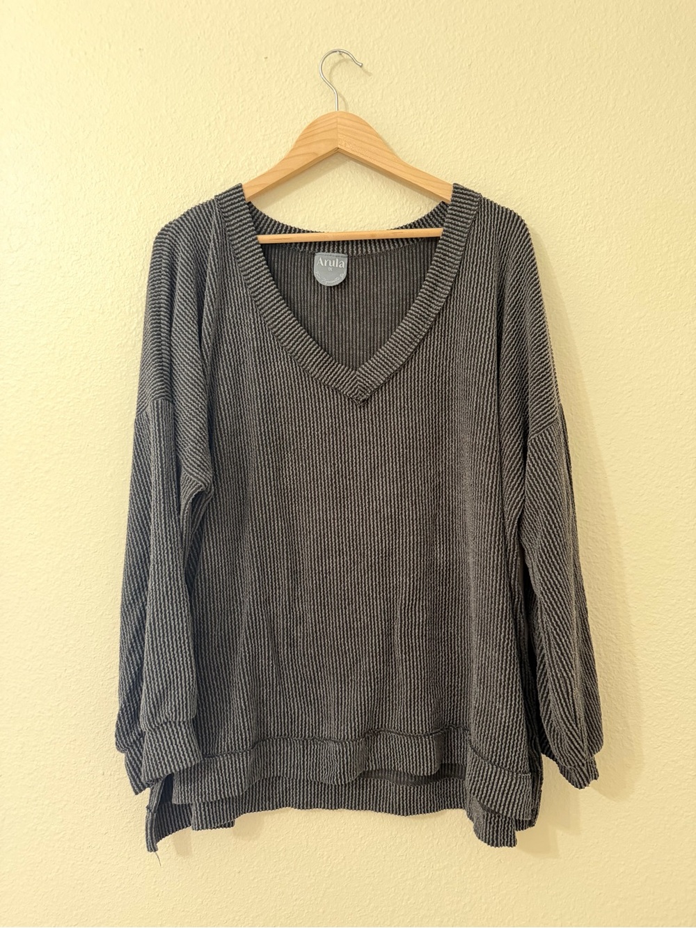 ARULA Charcoal Ribbed V-Neck Shirt